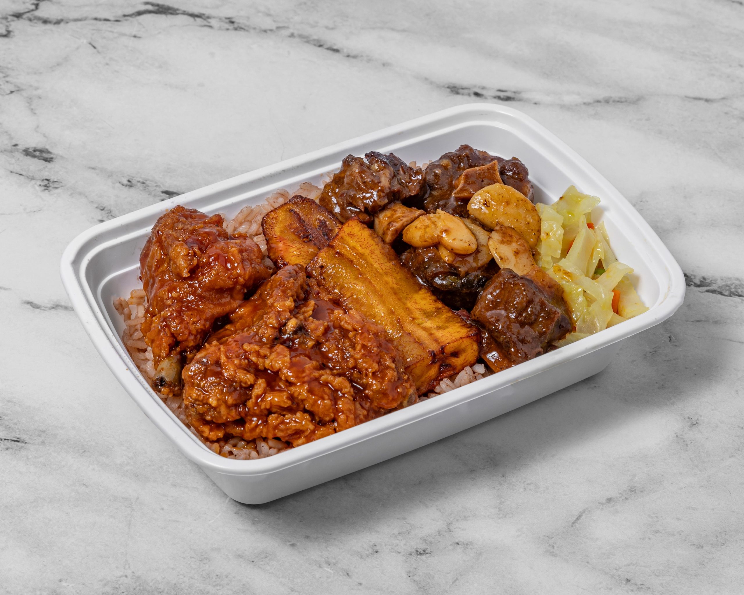 OchoRios OxtailAndBBQFriedChicken 2880x2304 scaled